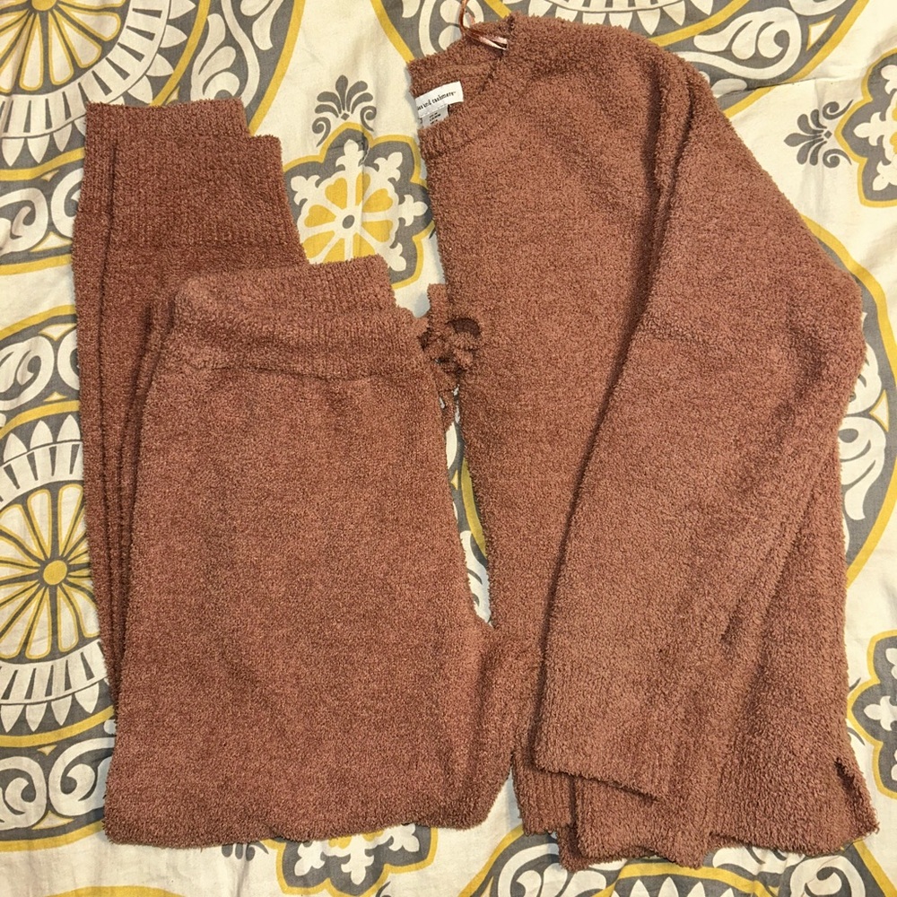 cupcakes & cashmere Warm Brown Crew Neck Sweater & Pants
